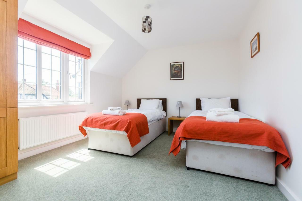 Lake Cottage - A Large Holiday Home In Thorpeness - Close To The Beach And The Meare - Aldeburgh Coastal Cottages 외부 사진